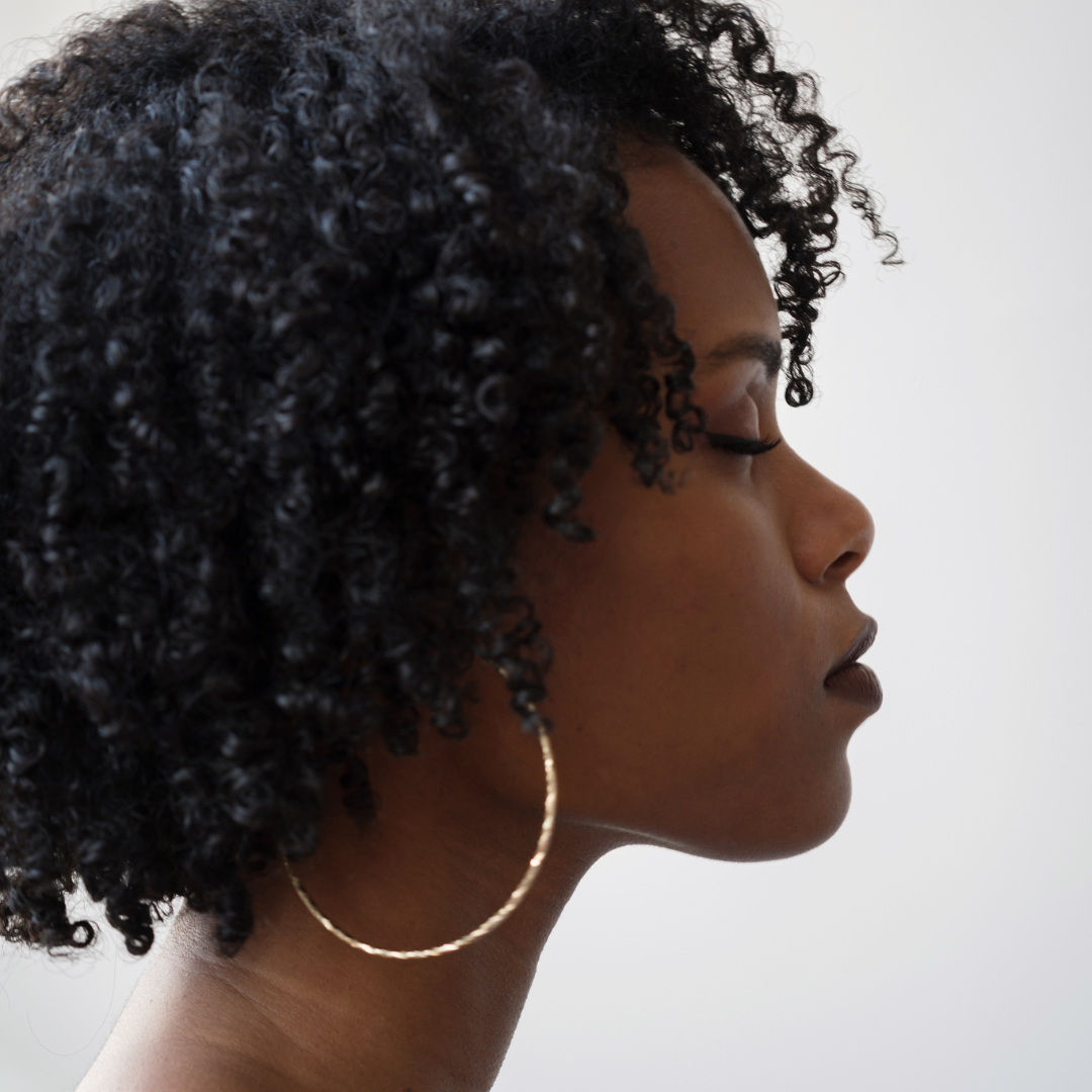 Les 10 Meilleurs Conseils pour Prendre Soin de Vos Cheveux : Guide Complet